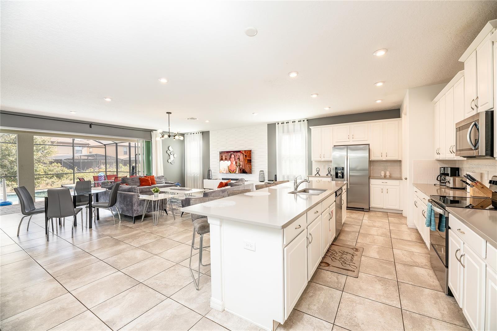 Image 7 of 73 For 8900 Caroline Bay Court