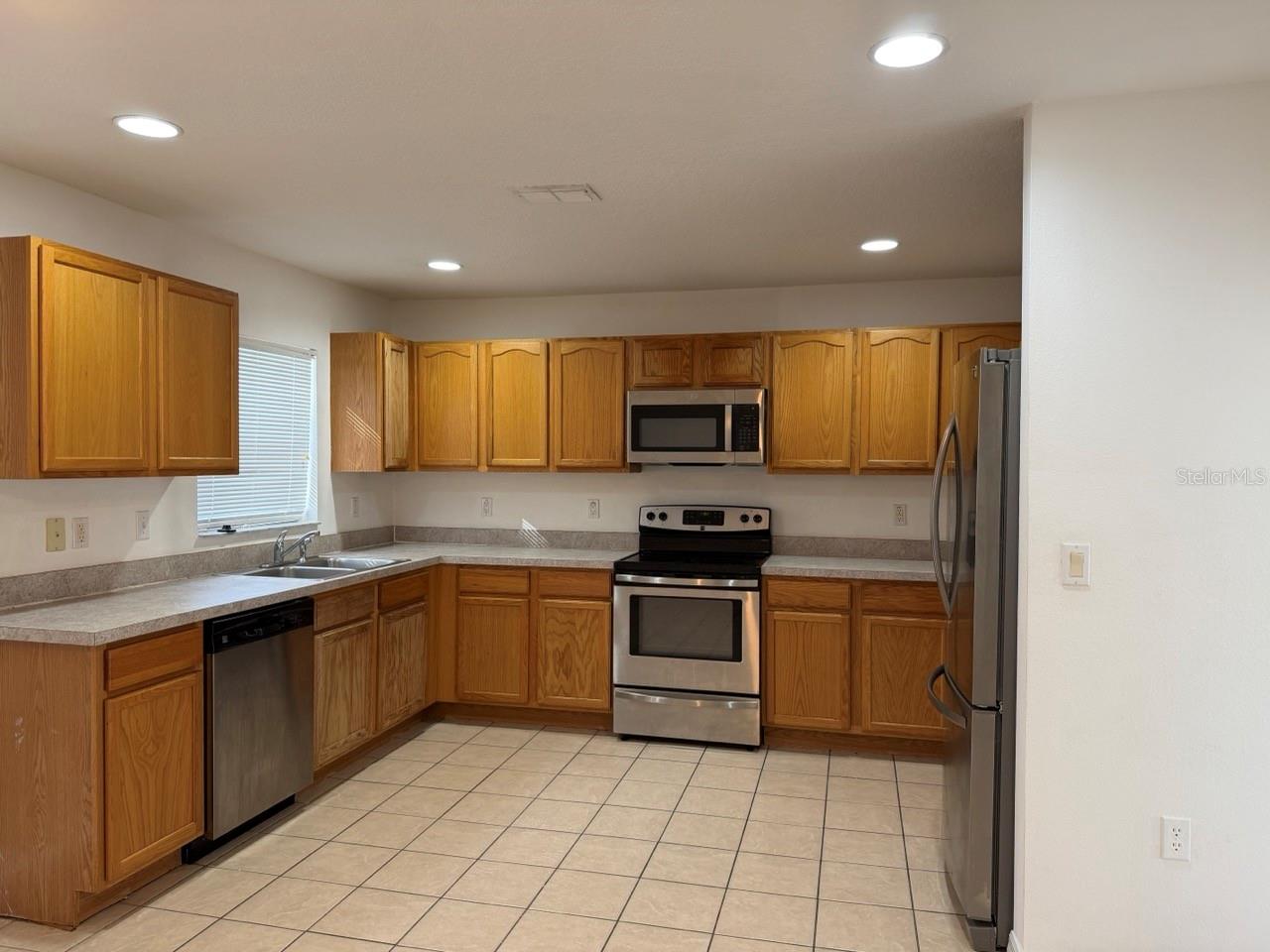 Image 6 of 29 For 203 Granada Boulevard