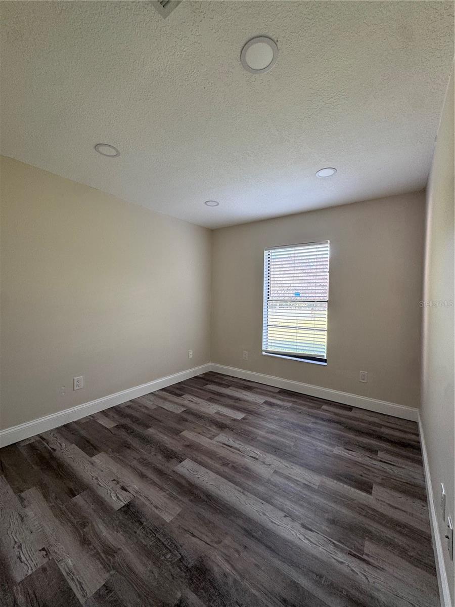 Image 11 of 24 For 310 Panama Circle