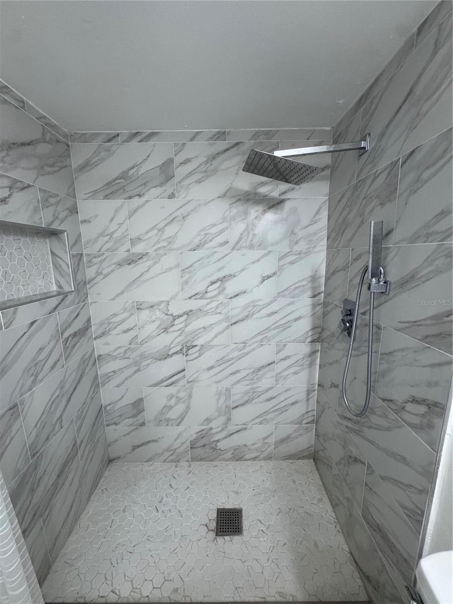 Image 14 of 24 For 310 Panama Circle