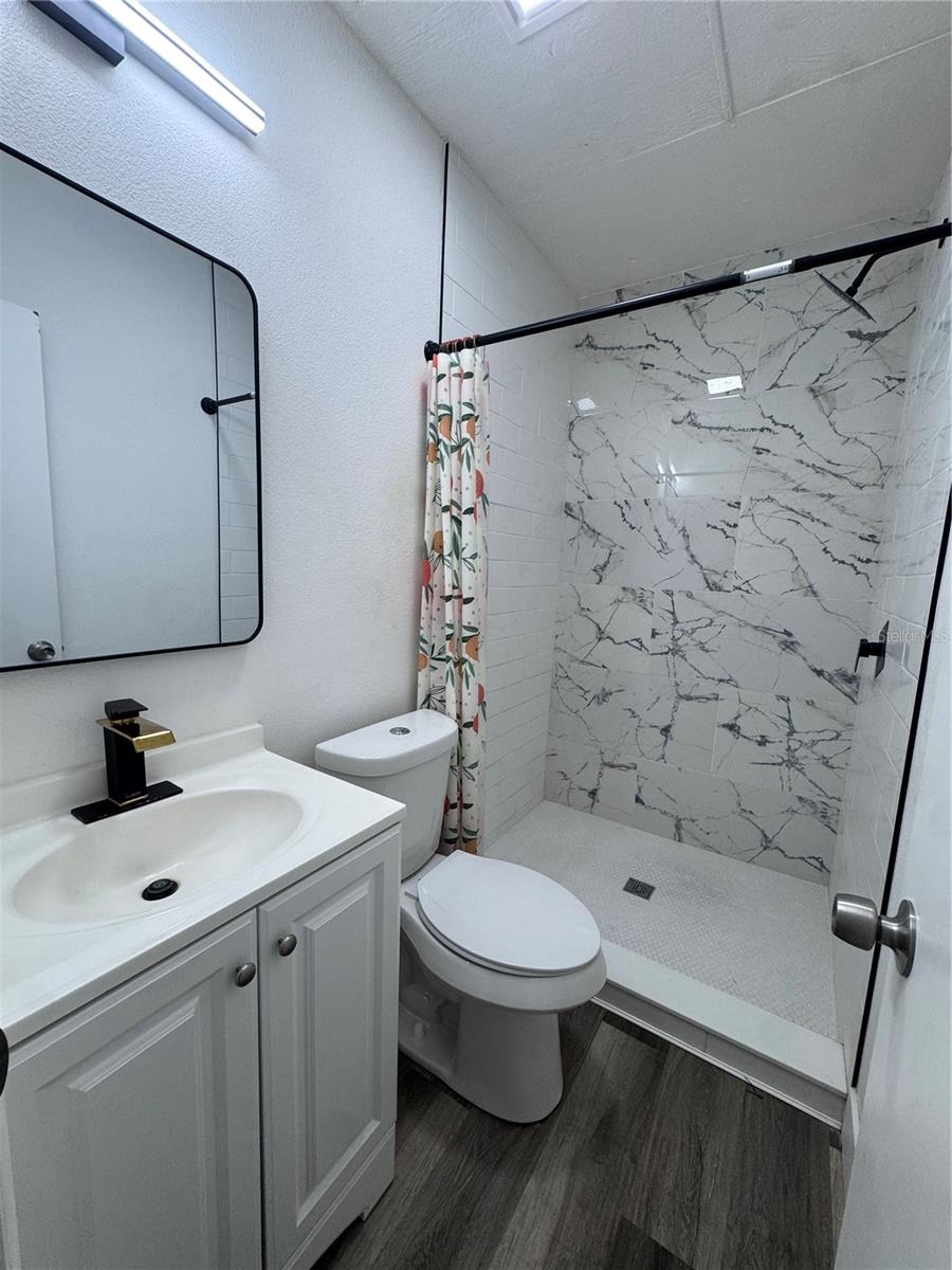 Image 21 of 24 For 310 Panama Circle