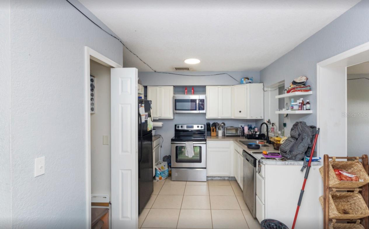 Image 12 of 19 For 3818 Laso Way