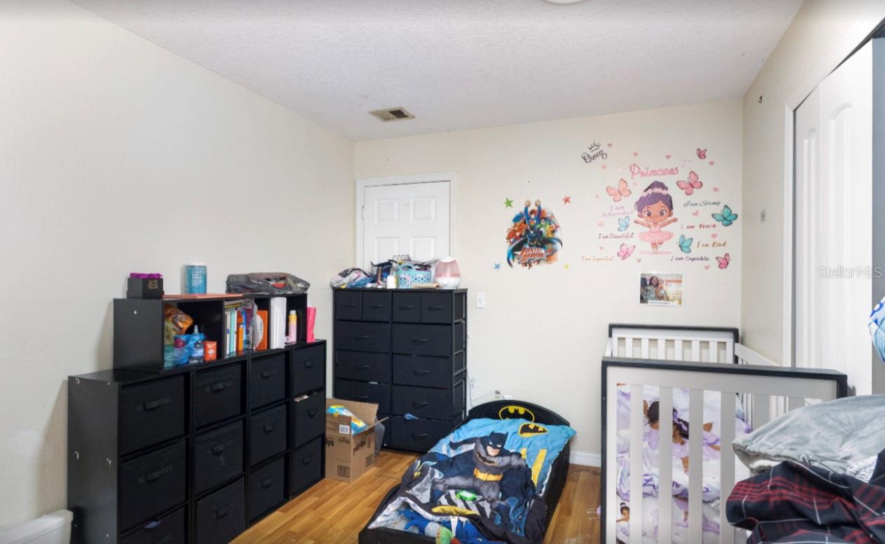 Image 13 of 19 For 3818 Laso Way