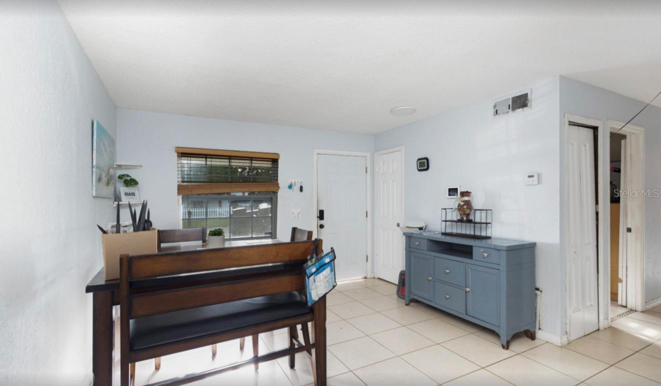 Image 7 of 19 For 3818 Laso Way