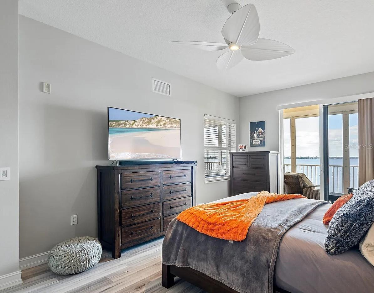 Image 10 of 35 For 480 Sail Lane 703