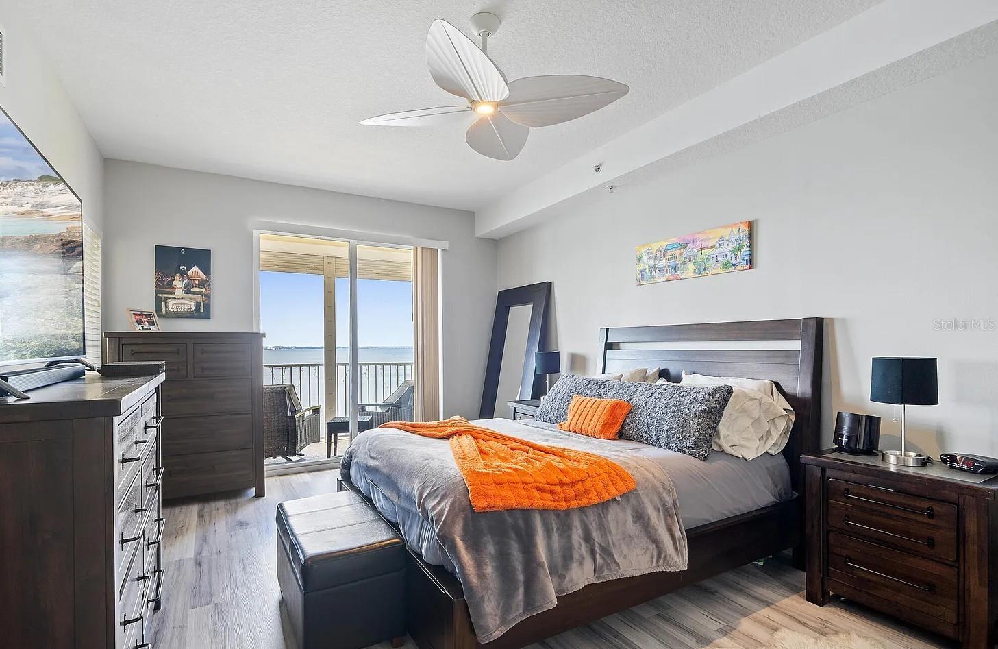 Image 11 of 35 For 480 Sail Lane 703