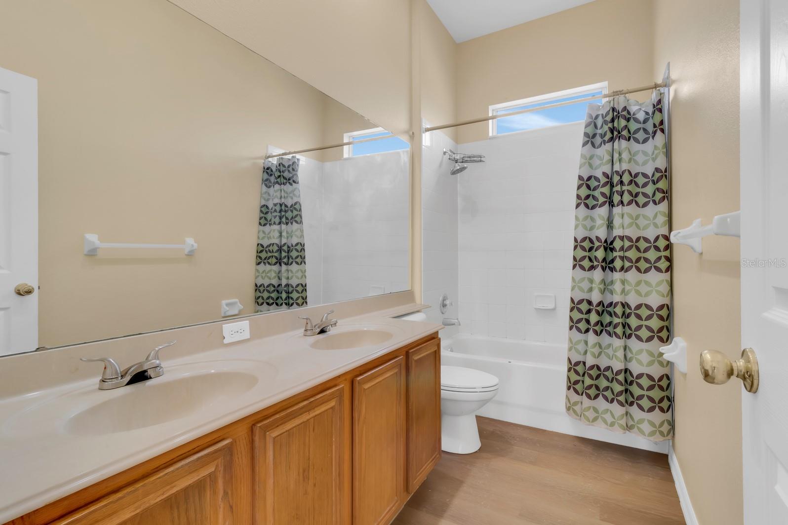 Image 21 of 38 For 2827 Sand Arbor Circle