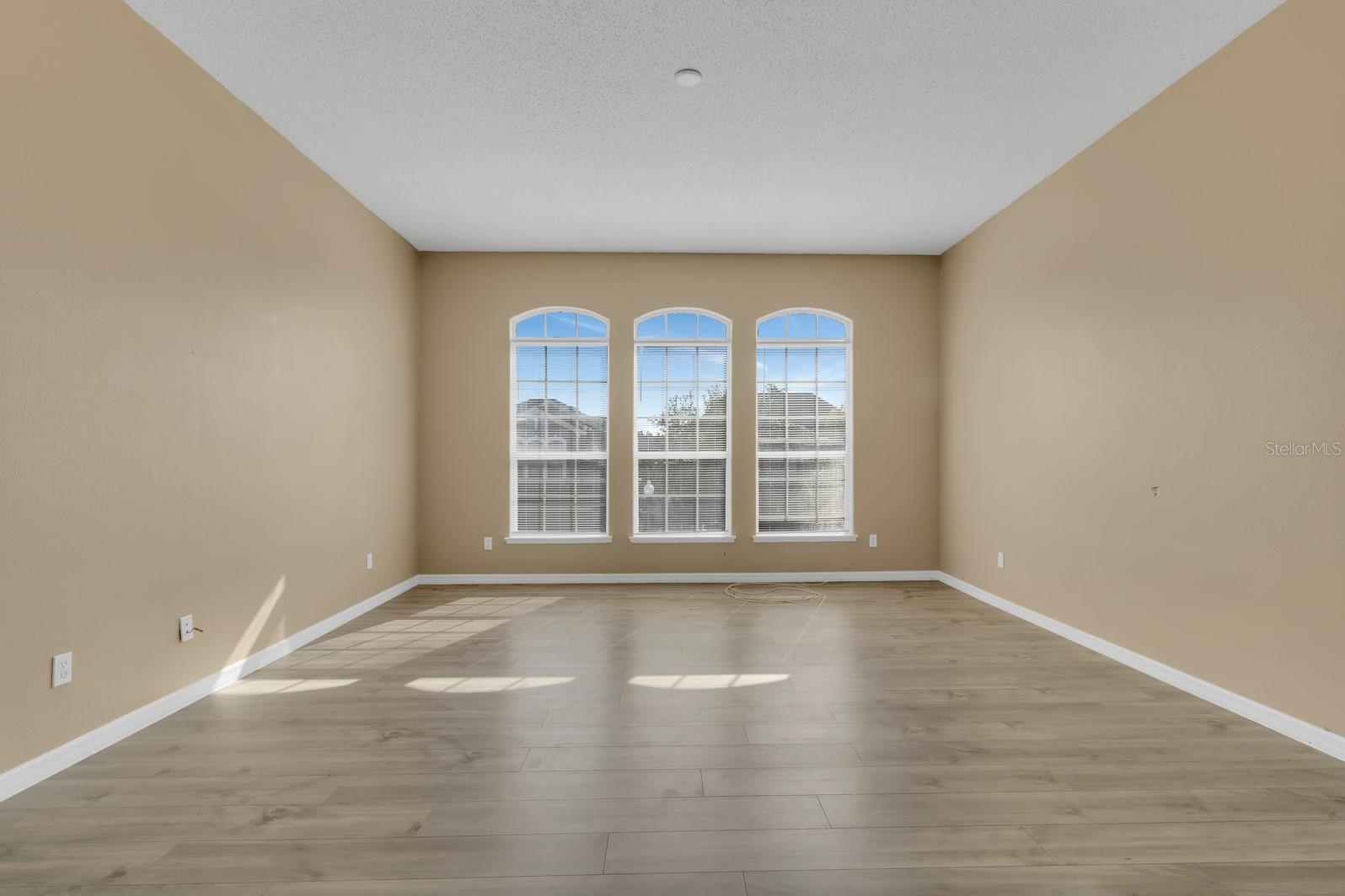 Image 28 of 38 For 2827 Sand Arbor Circle