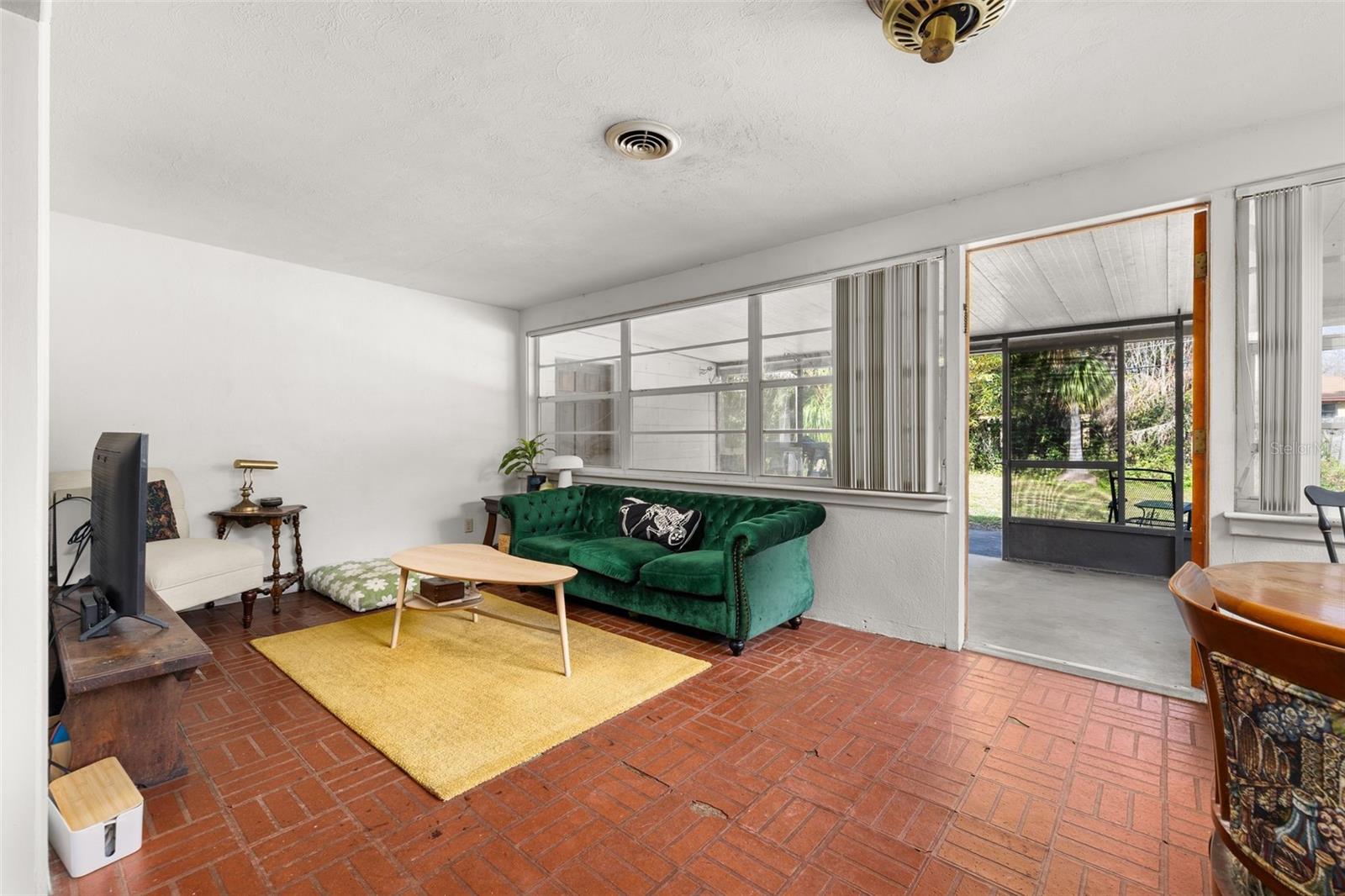 Image 5 of 20 For 1357 Fairview Street