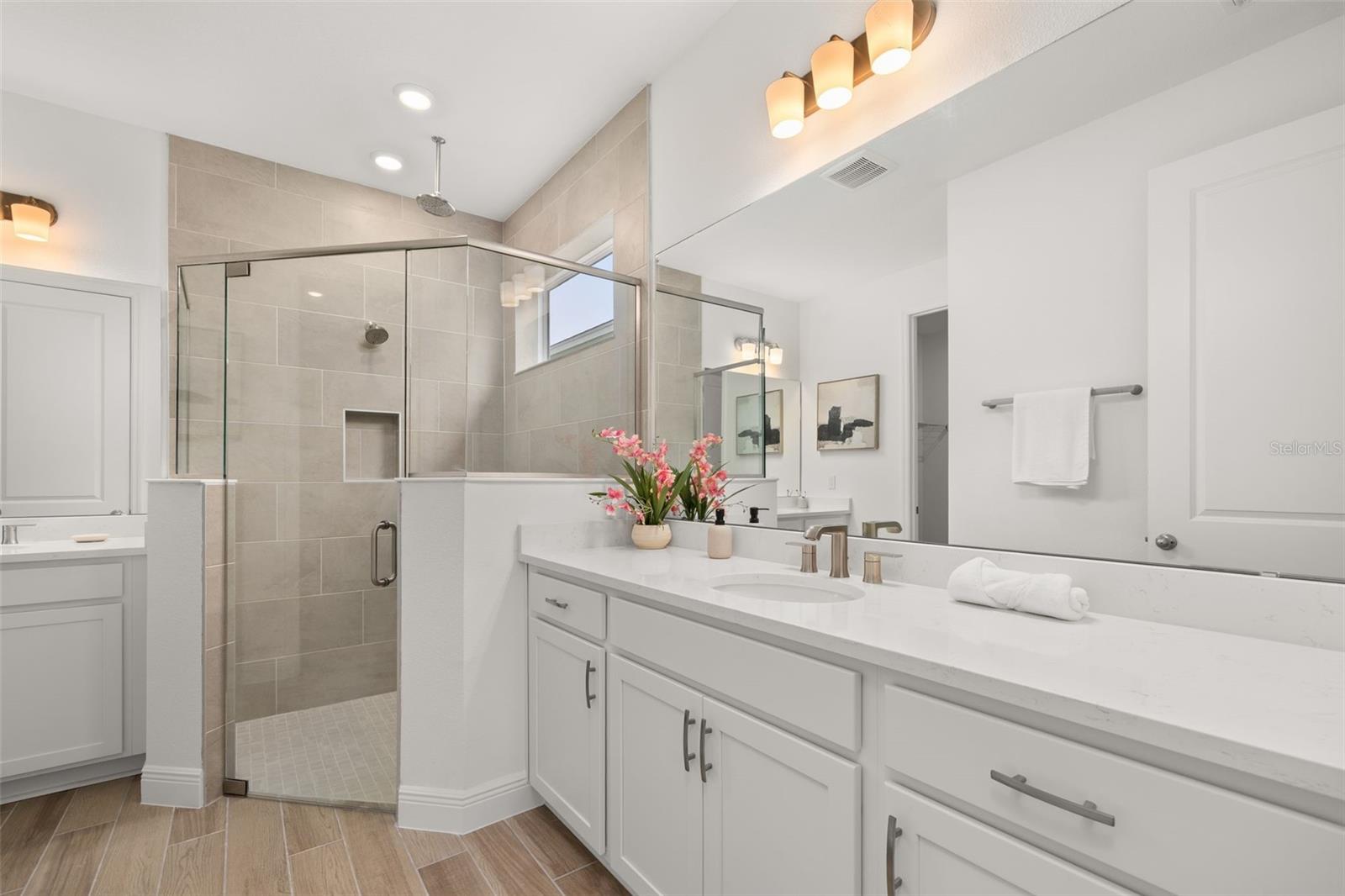 Image 13 of 38 For 995 Fiesta Key Circle