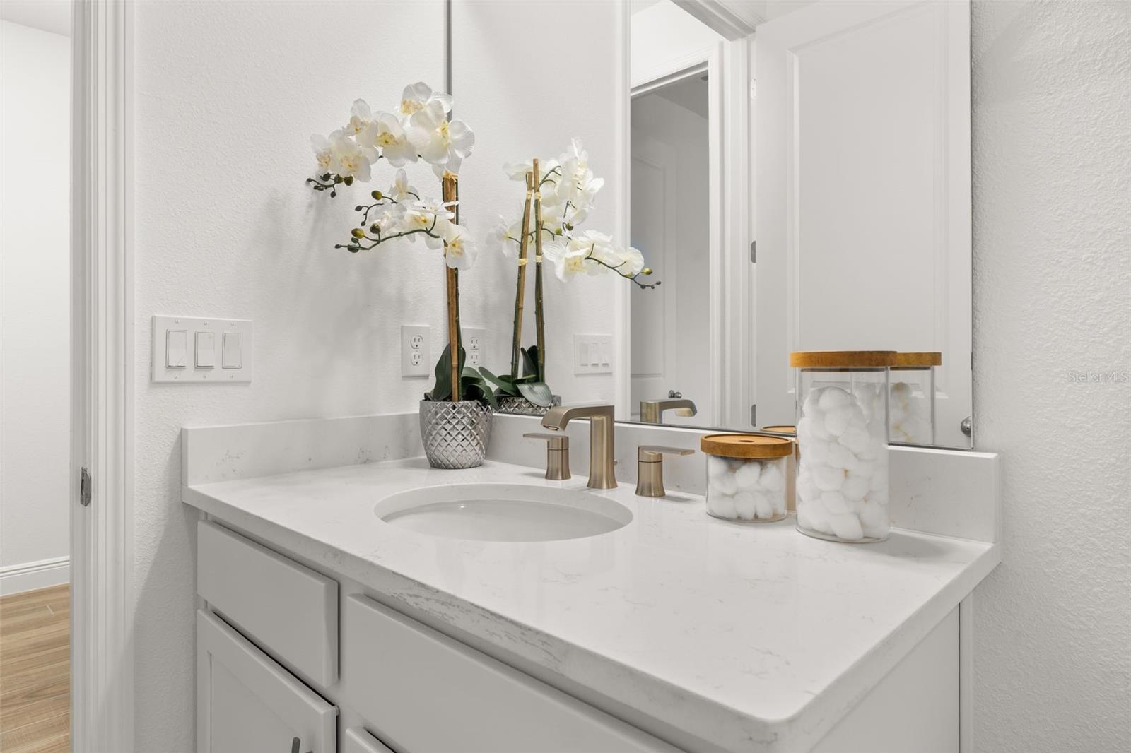 Image 21 of 38 For 995 Fiesta Key Circle