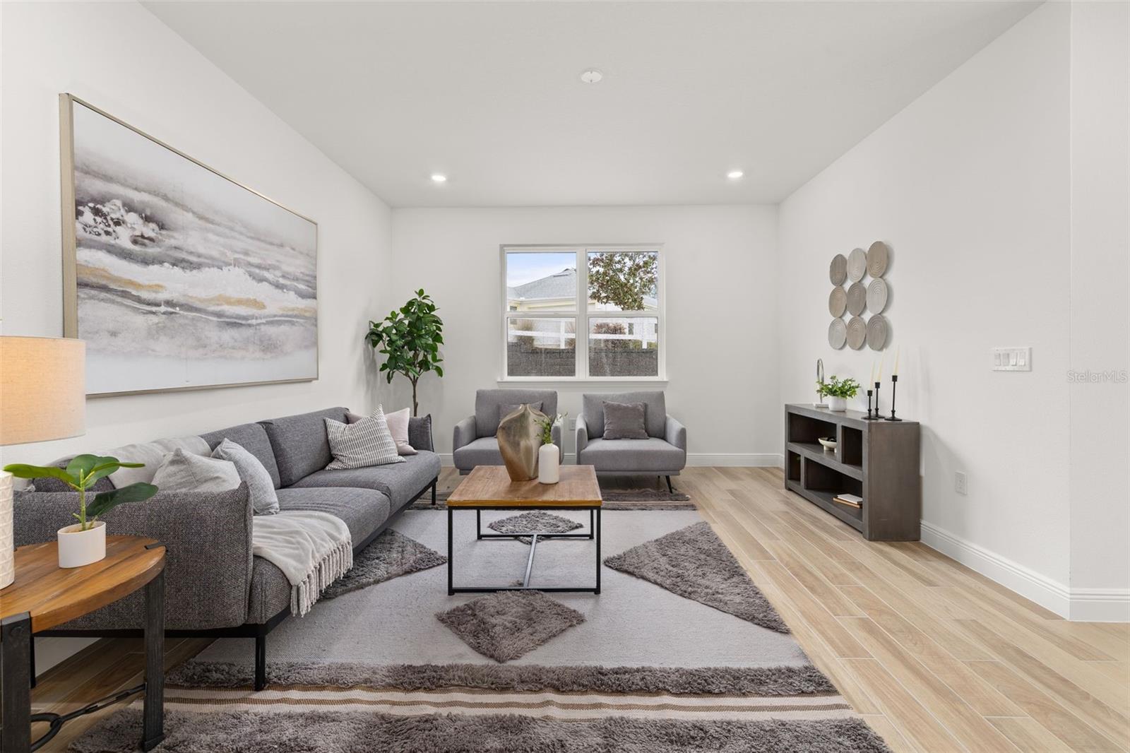 Image 6 of 38 For 995 Fiesta Key Circle