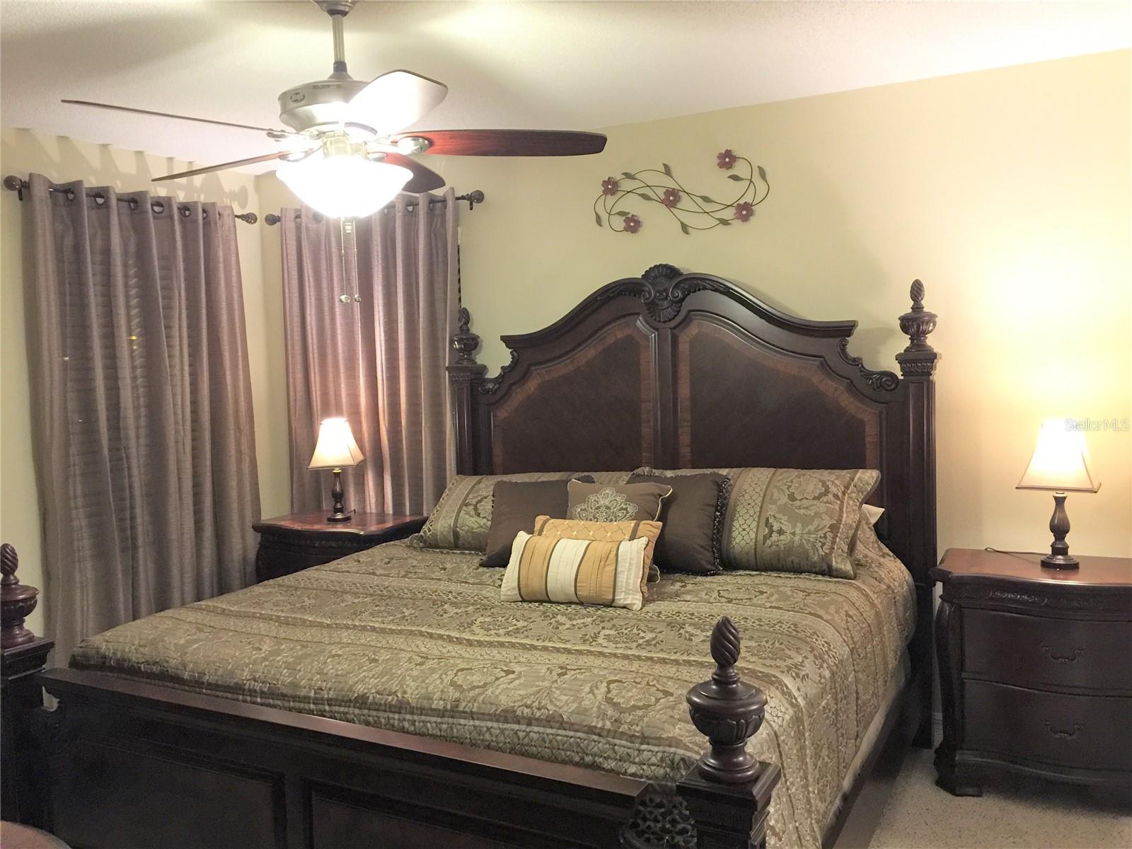 Image 11 of 28 For 949 Lake Berkley Drive