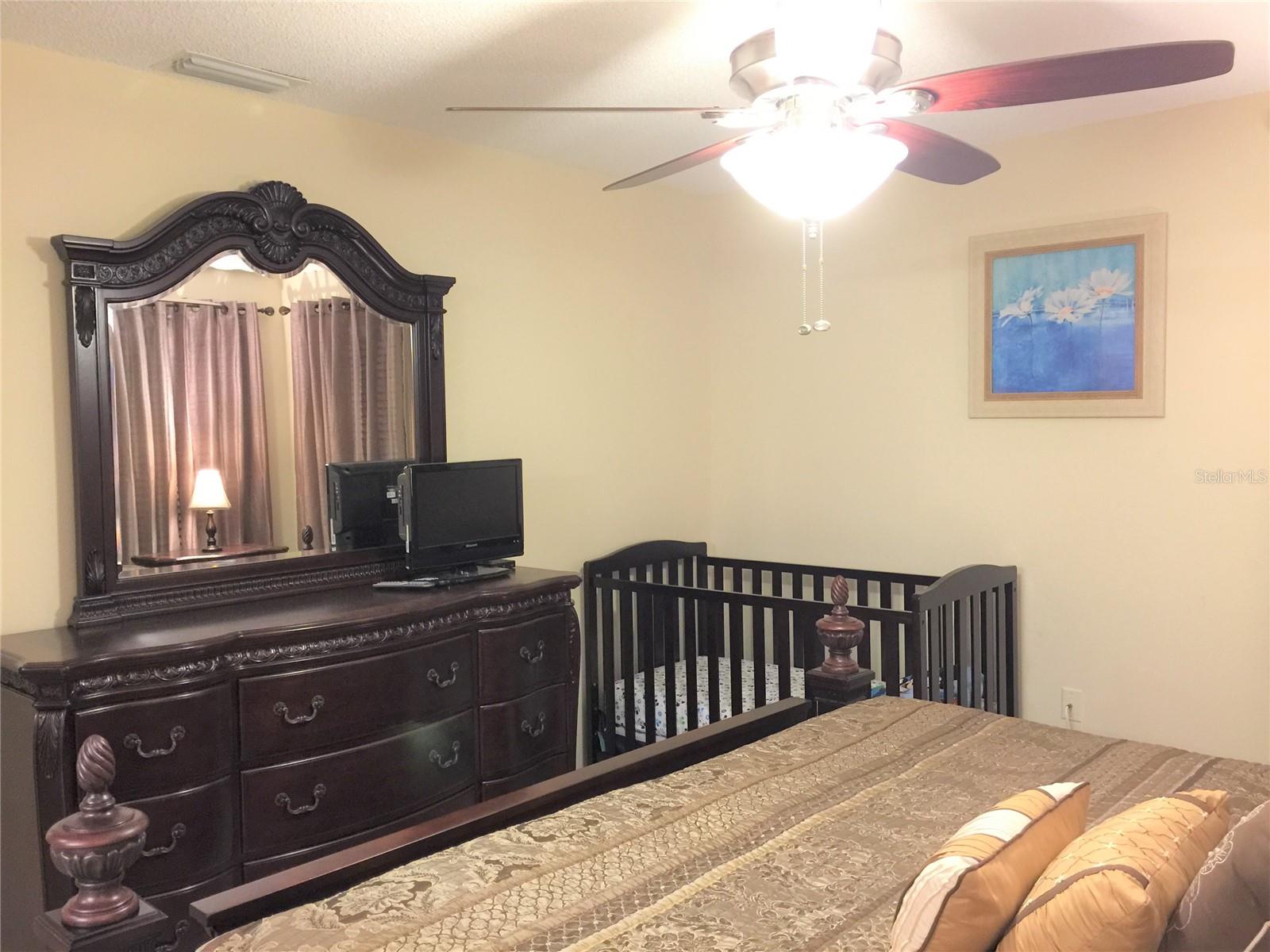 Image 12 of 28 For 949 Lake Berkley Drive