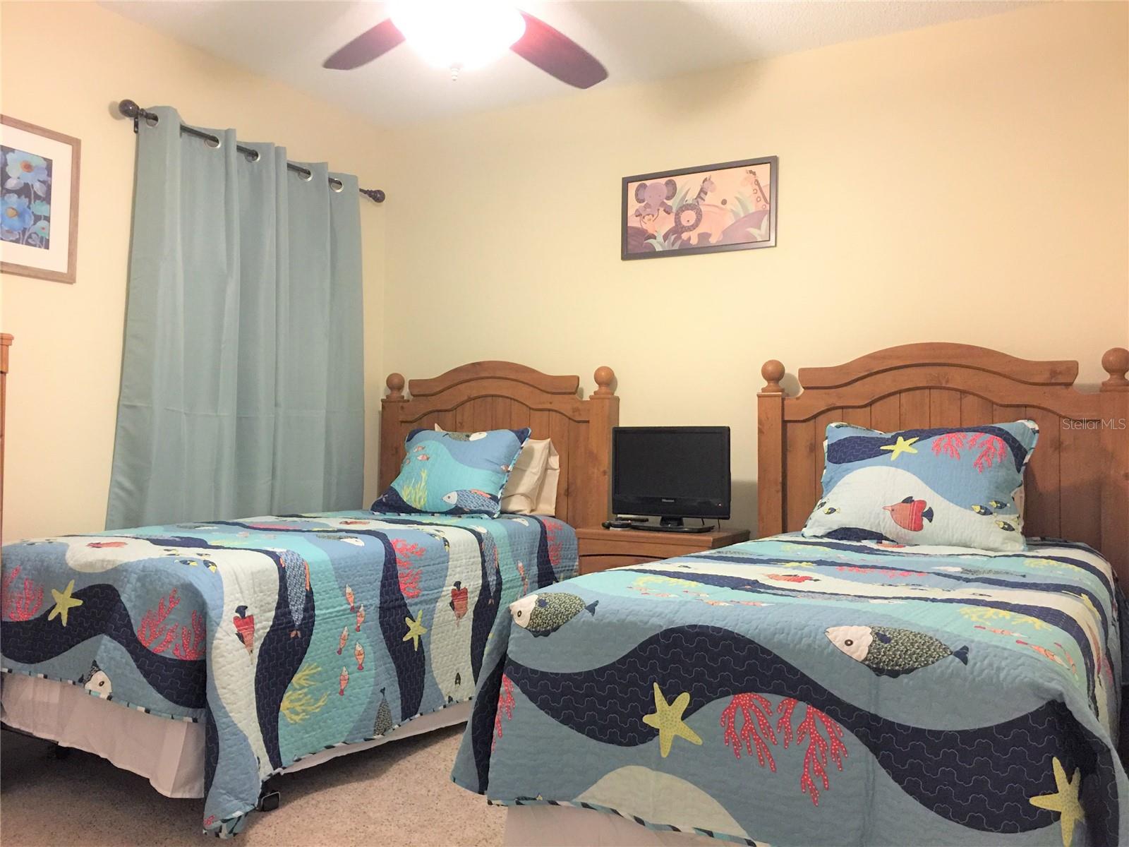 Image 18 of 28 For 949 Lake Berkley Drive