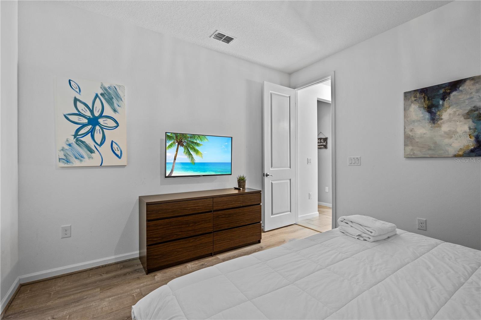 Image 18 of 71 For 2613 Yountville Avenue