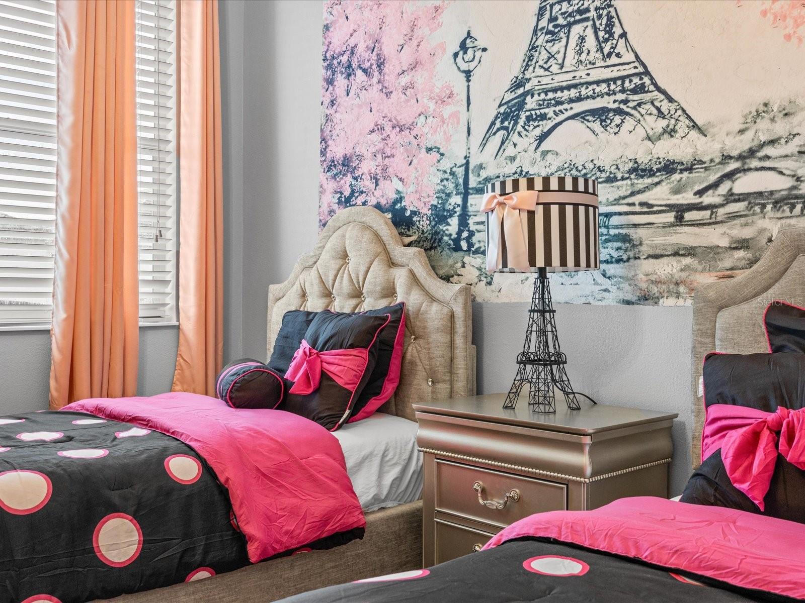 Image 2 of 71 For 2613 Yountville Avenue