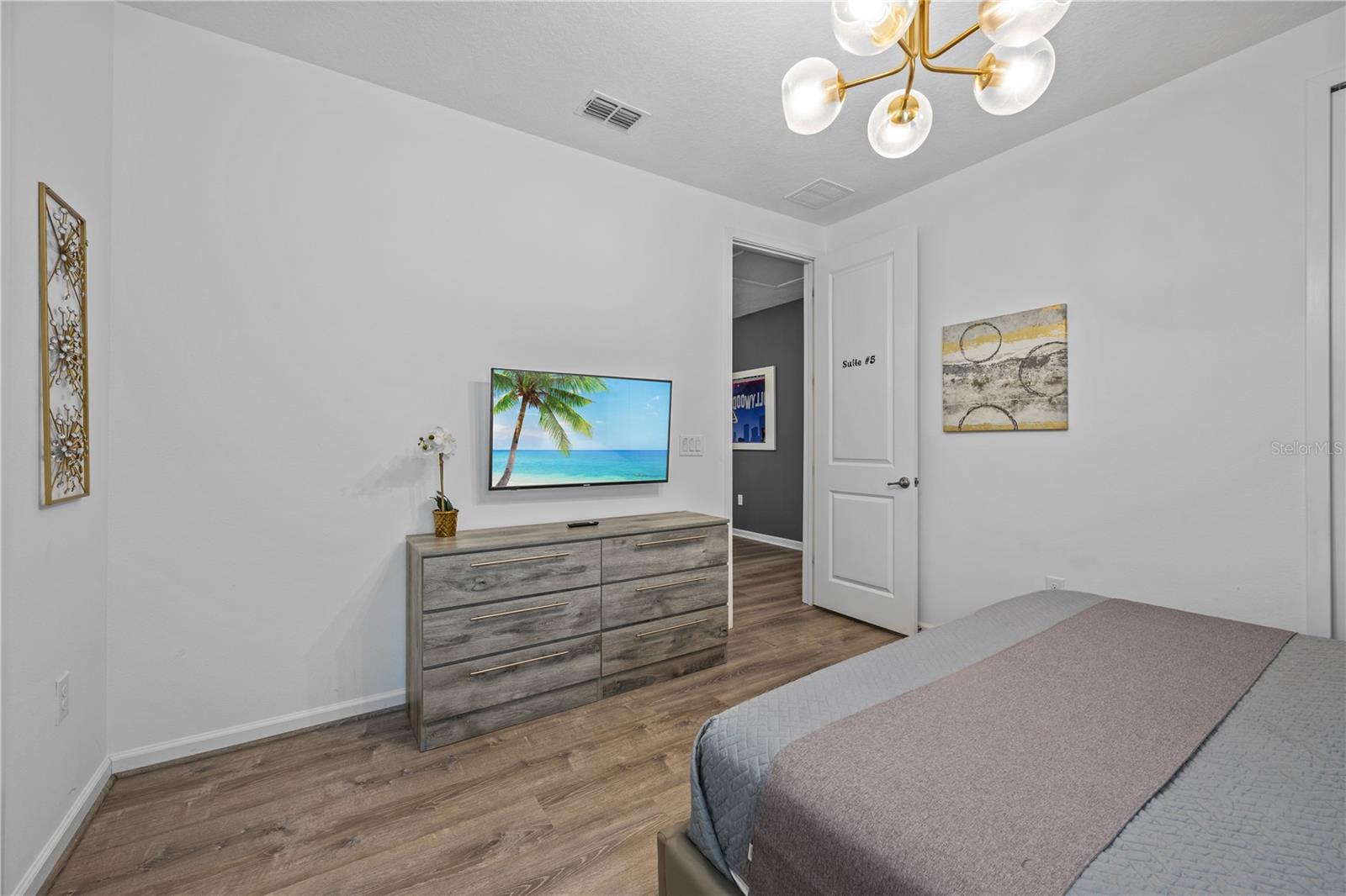 Image 57 of 71 For 2613 Yountville Avenue