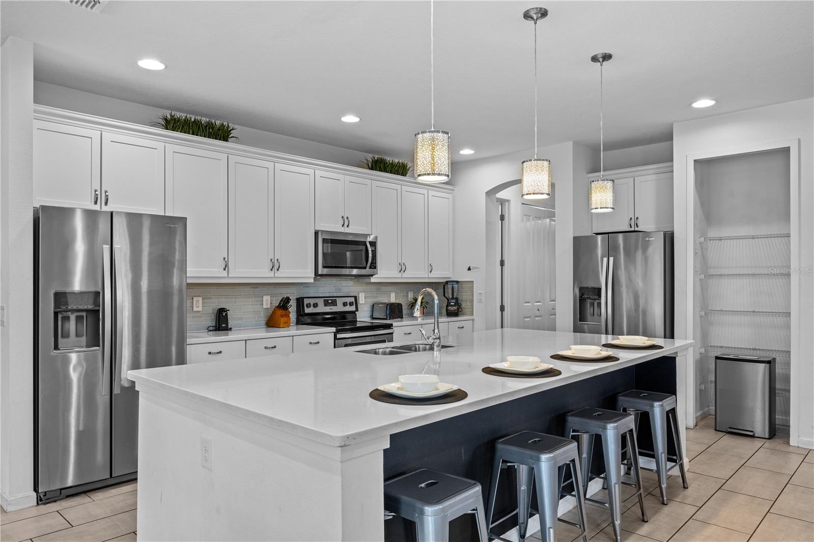 Image 9 of 71 For 2613 Yountville Avenue