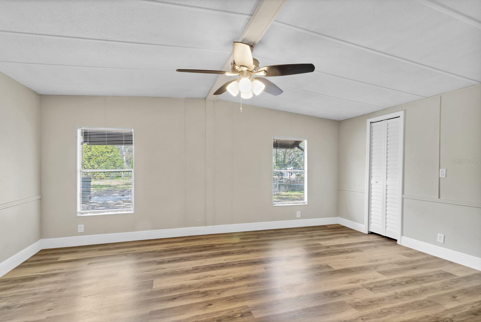 Image 10 of 34 For 4363 Helen Avenue