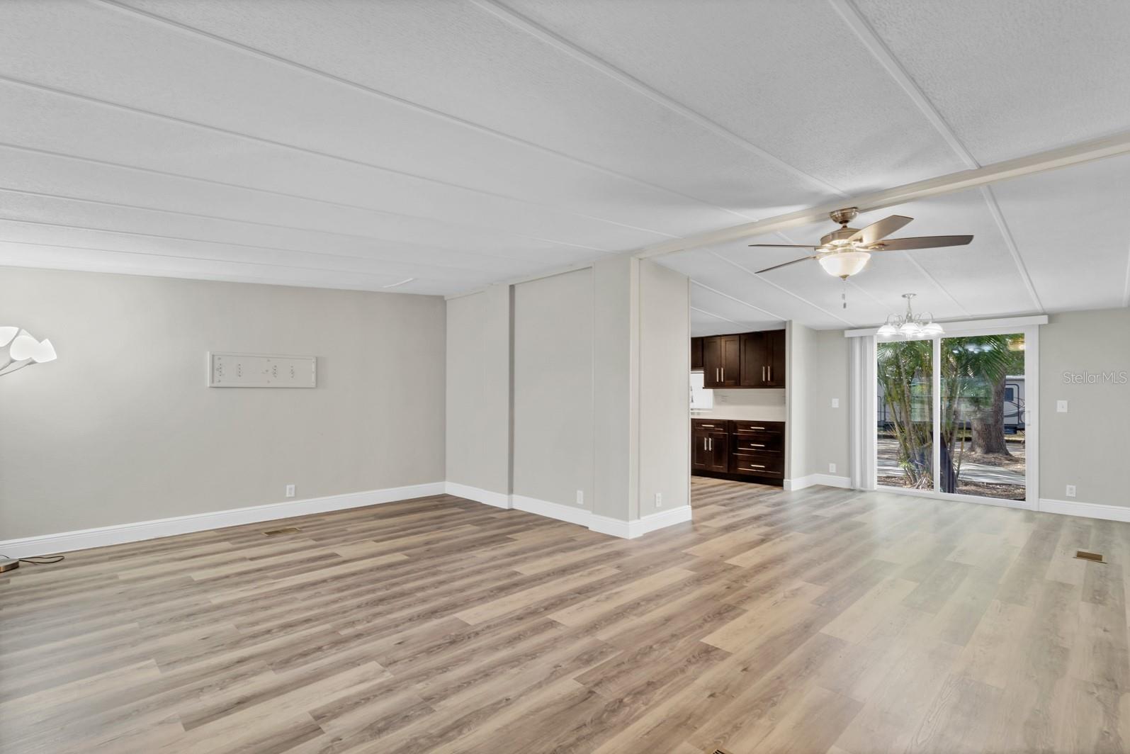 Image 15 of 34 For 4363 Helen Avenue