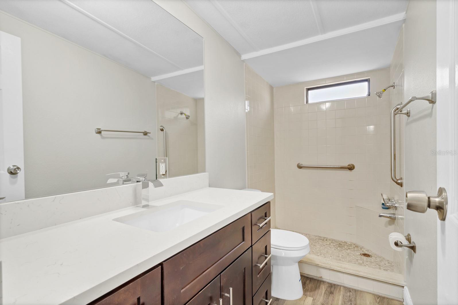 Image 22 of 34 For 4363 Helen Avenue