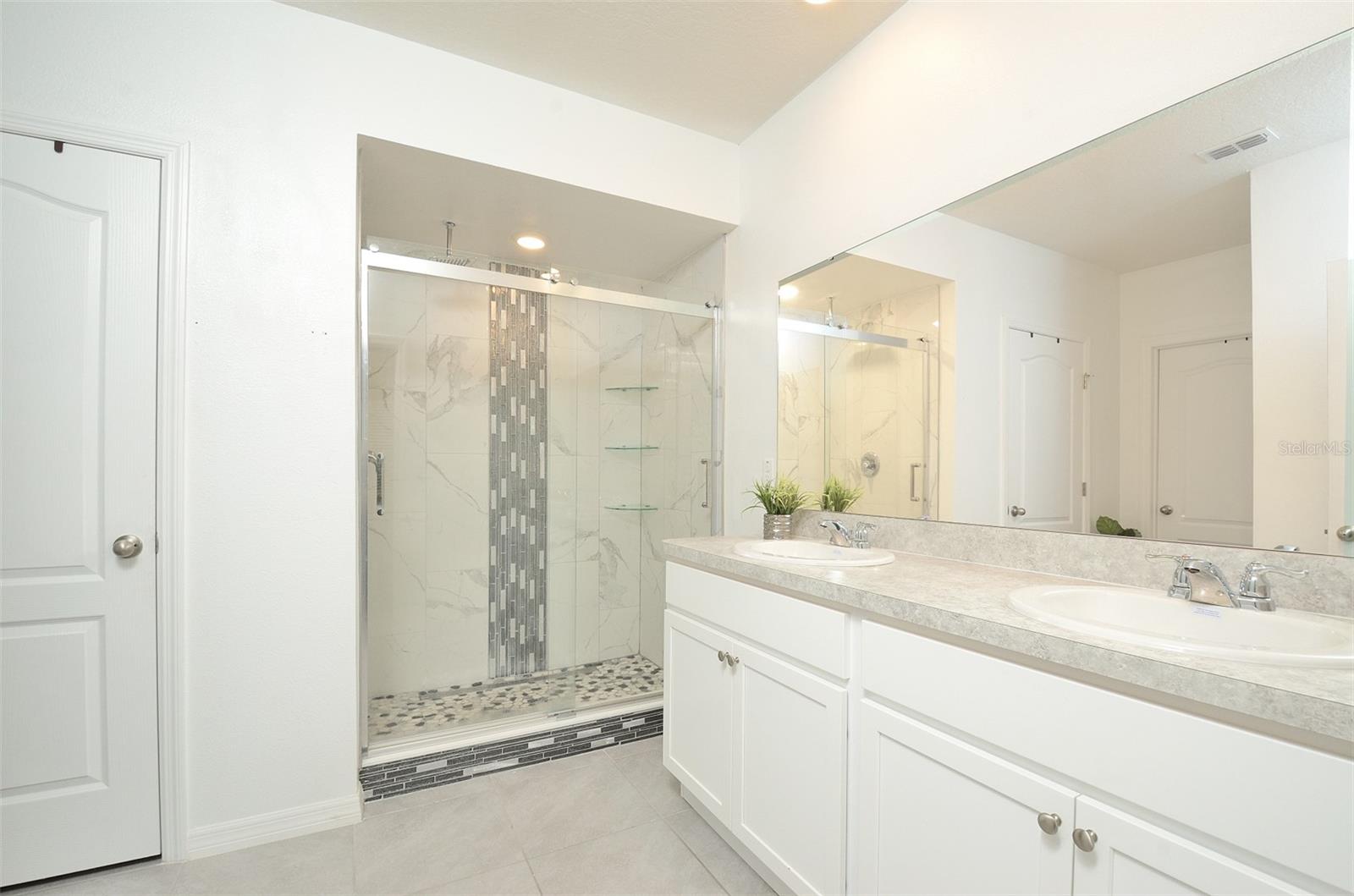 Image 12 of 24 For 233 Tiffany Court