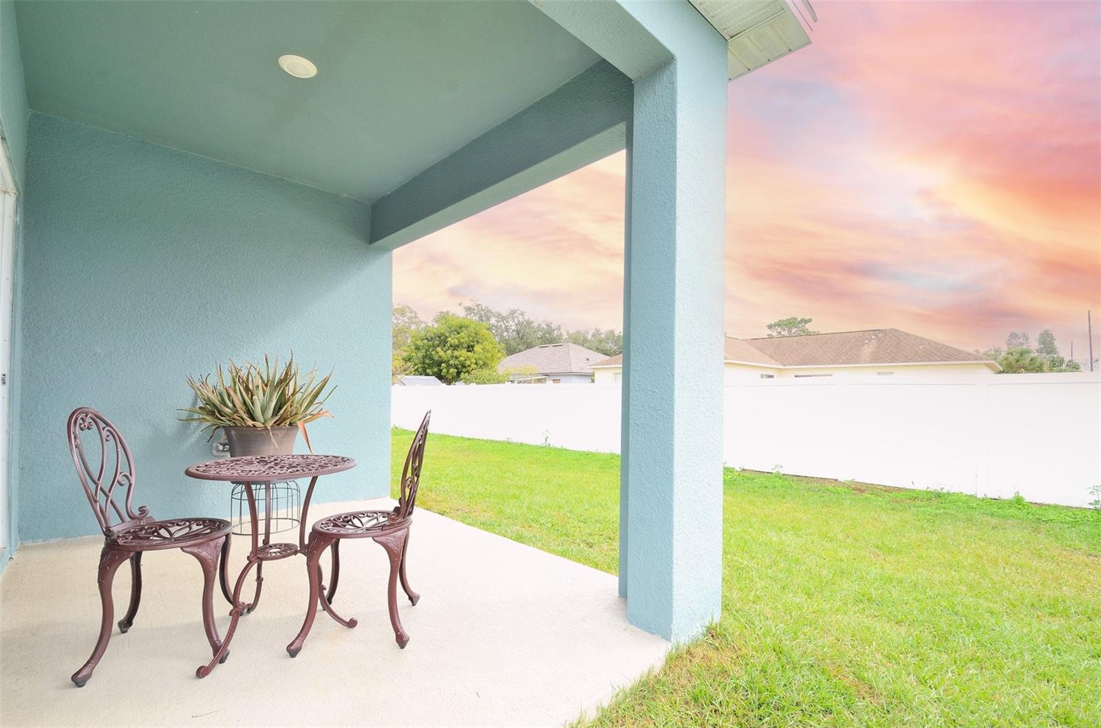 Image 19 of 24 For 233 Tiffany Court