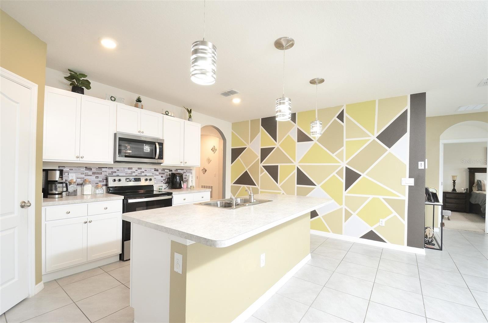 Image 5 of 24 For 233 Tiffany Court