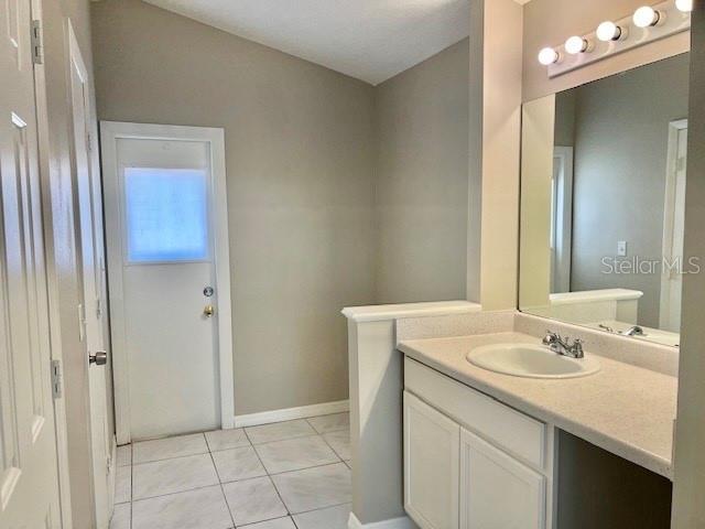 Image 15 of 22 For 2342 Queenswood Circle