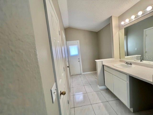 Image 16 of 22 For 2342 Queenswood Circle