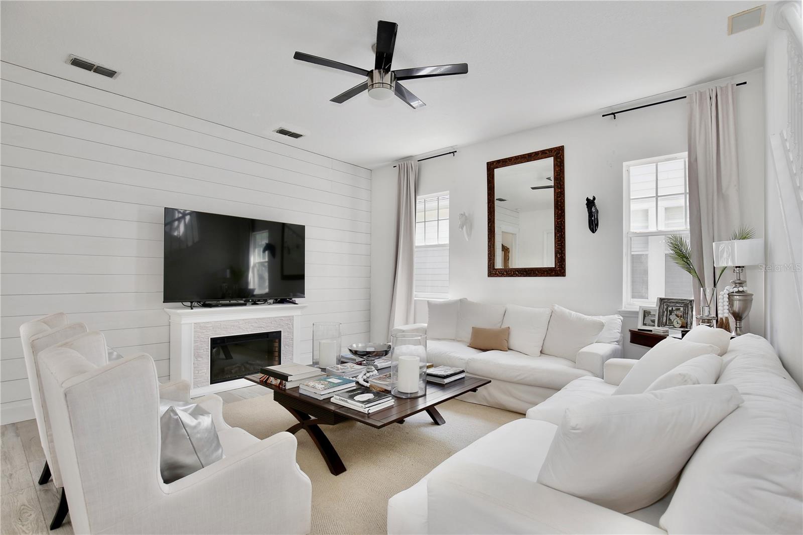 Image 18 of 73 For 1101 Rush Court