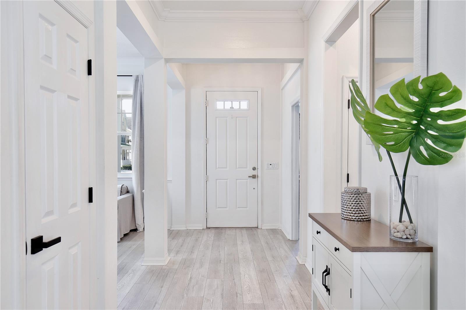 Image 7 of 73 For 1101 Rush Court