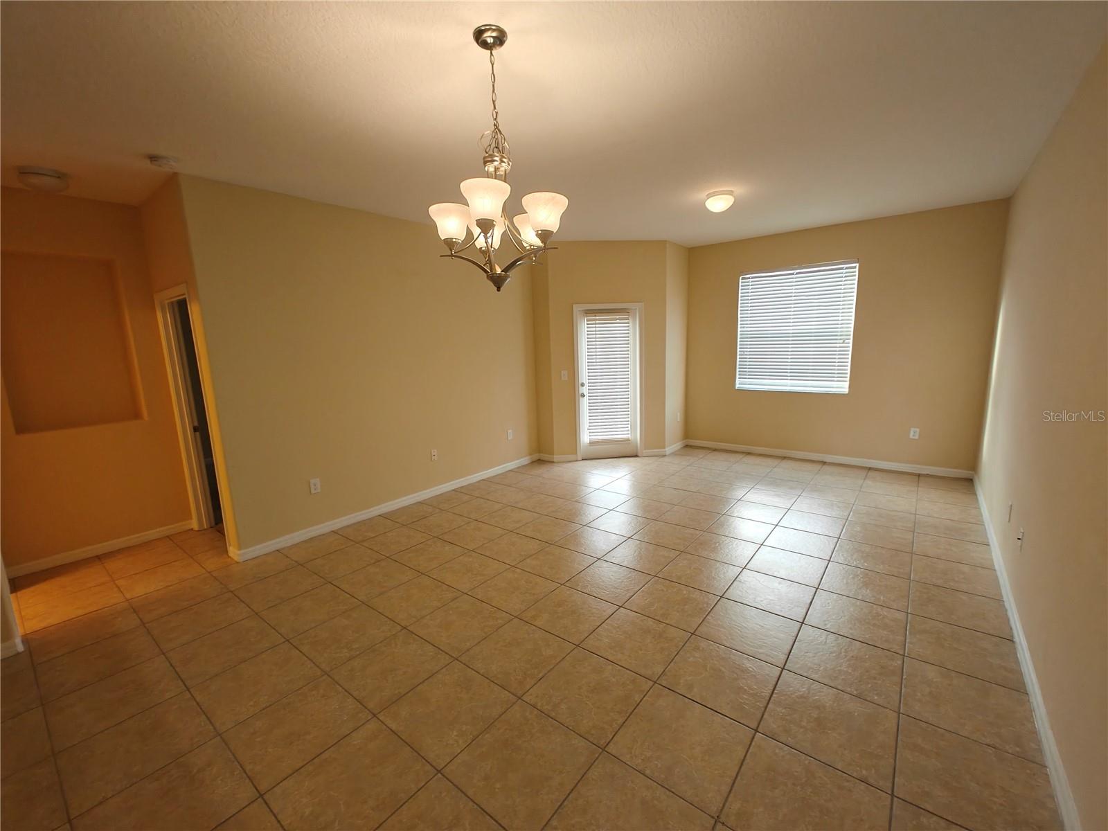 Image 5 of 27 For 3410 Rodrick Circle