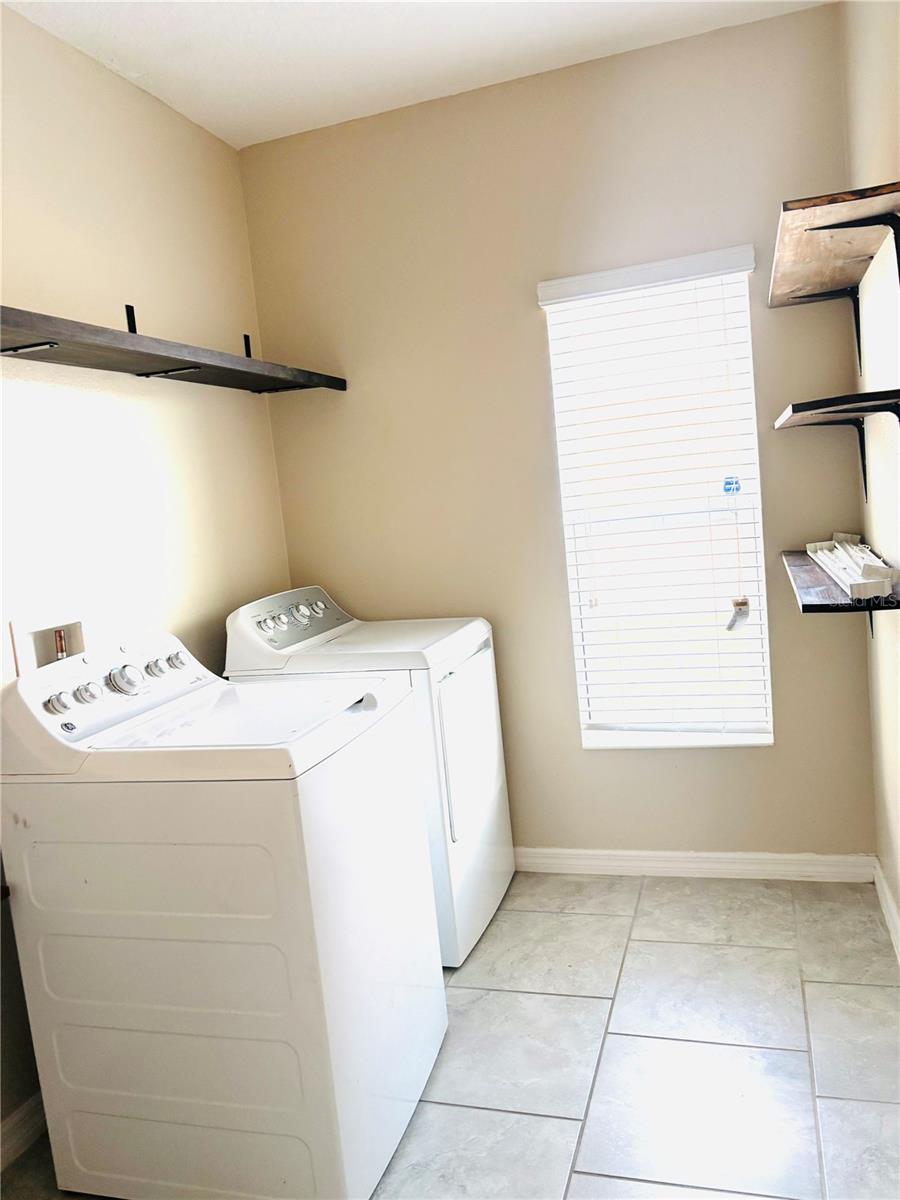 Image 3 of 7 For 2751 Wadeview Loop