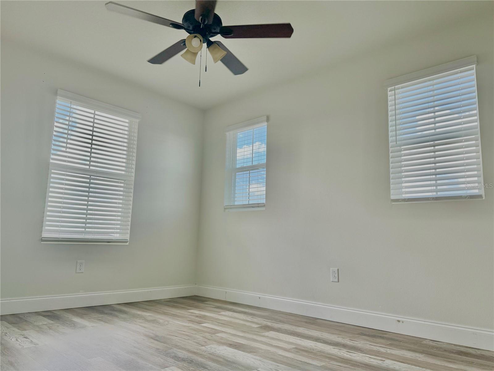 Image 17 of 29 For 2540 Blowing Breeze Avenue