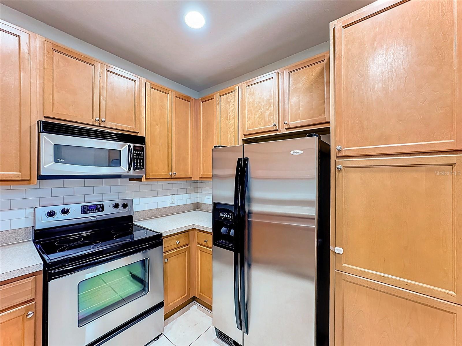 Image 25 of 72 For 2586 Grand Central Parkway 8