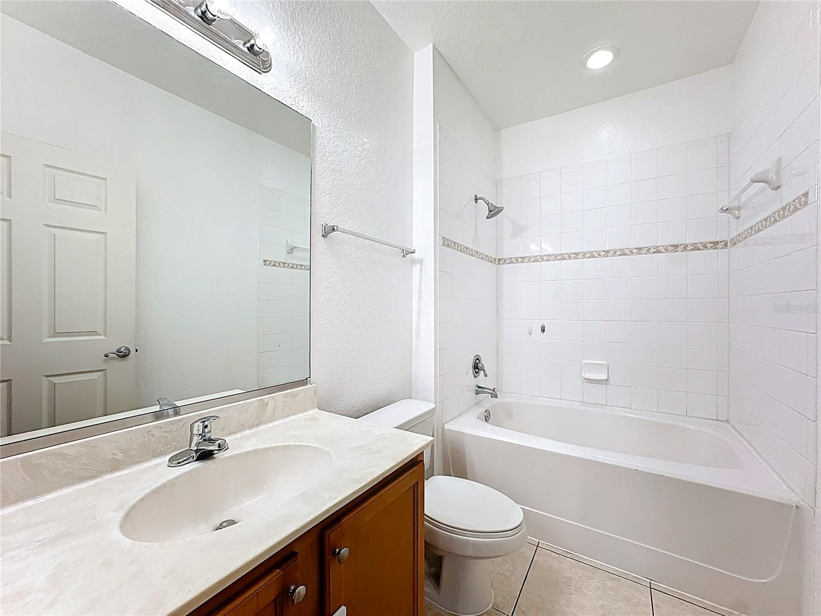 Image 32 of 72 For 2586 Grand Central Parkway 8