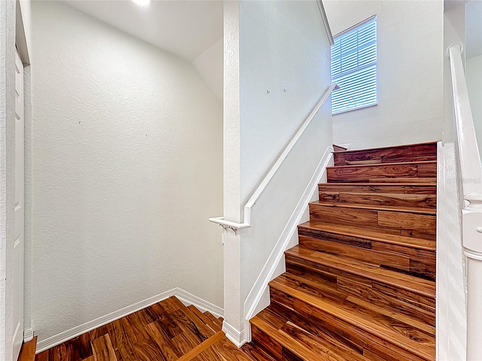 Image 34 of 72 For 2586 Grand Central Parkway 8