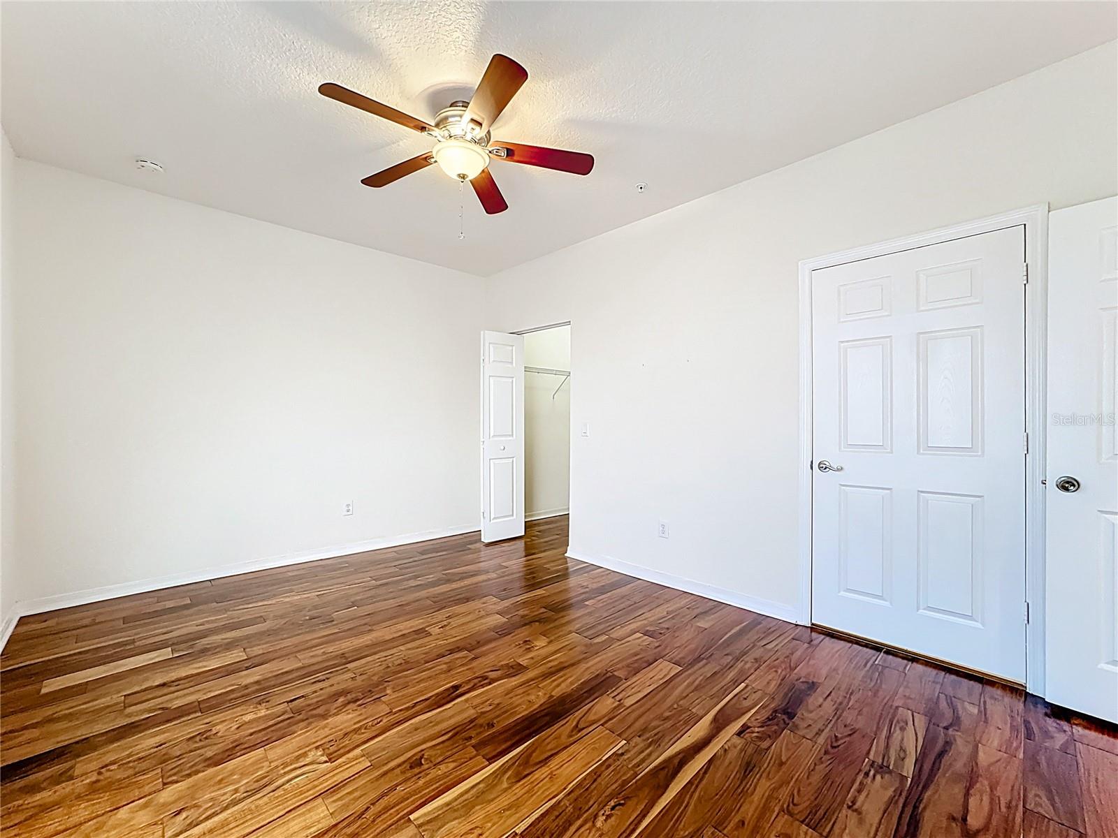 Image 40 of 72 For 2586 Grand Central Parkway 8