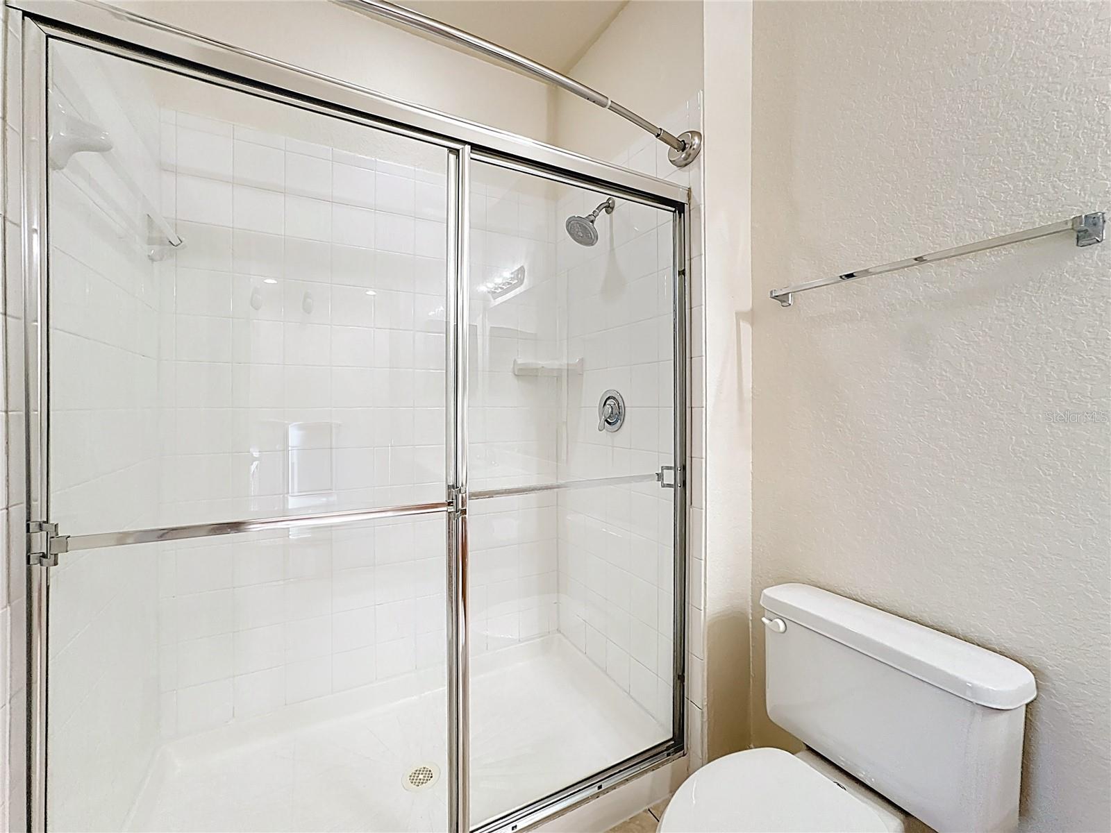 Image 42 of 72 For 2586 Grand Central Parkway 8