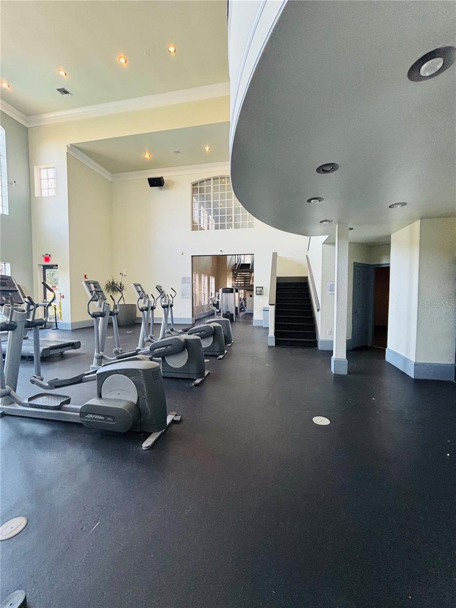 Image 53 of 72 For 2586 Grand Central Parkway 8