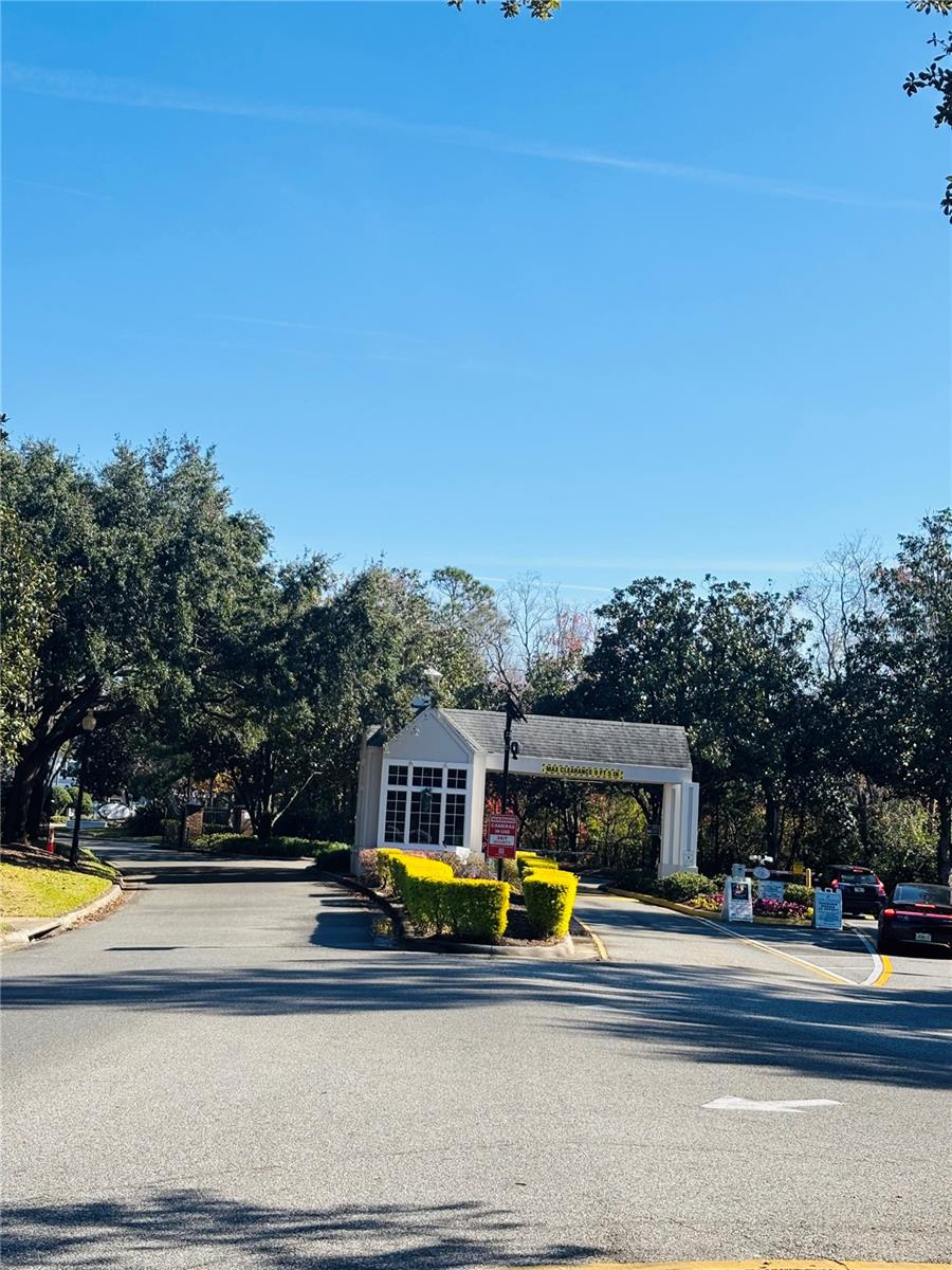 Image 69 of 72 For 2586 Grand Central Parkway 8