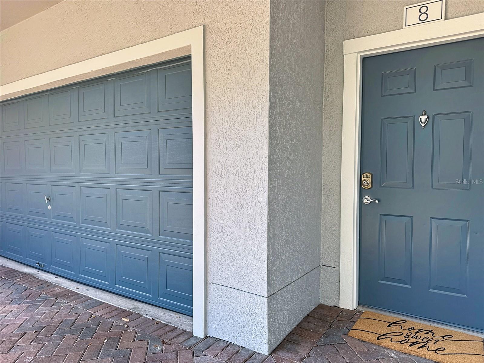 Image 7 of 72 For 2586 Grand Central Parkway 8