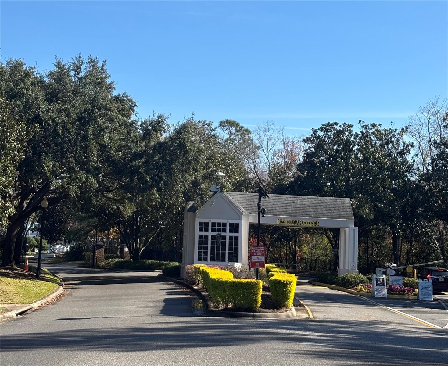 Image 70 of 72 For 2586 Grand Central Parkway 8