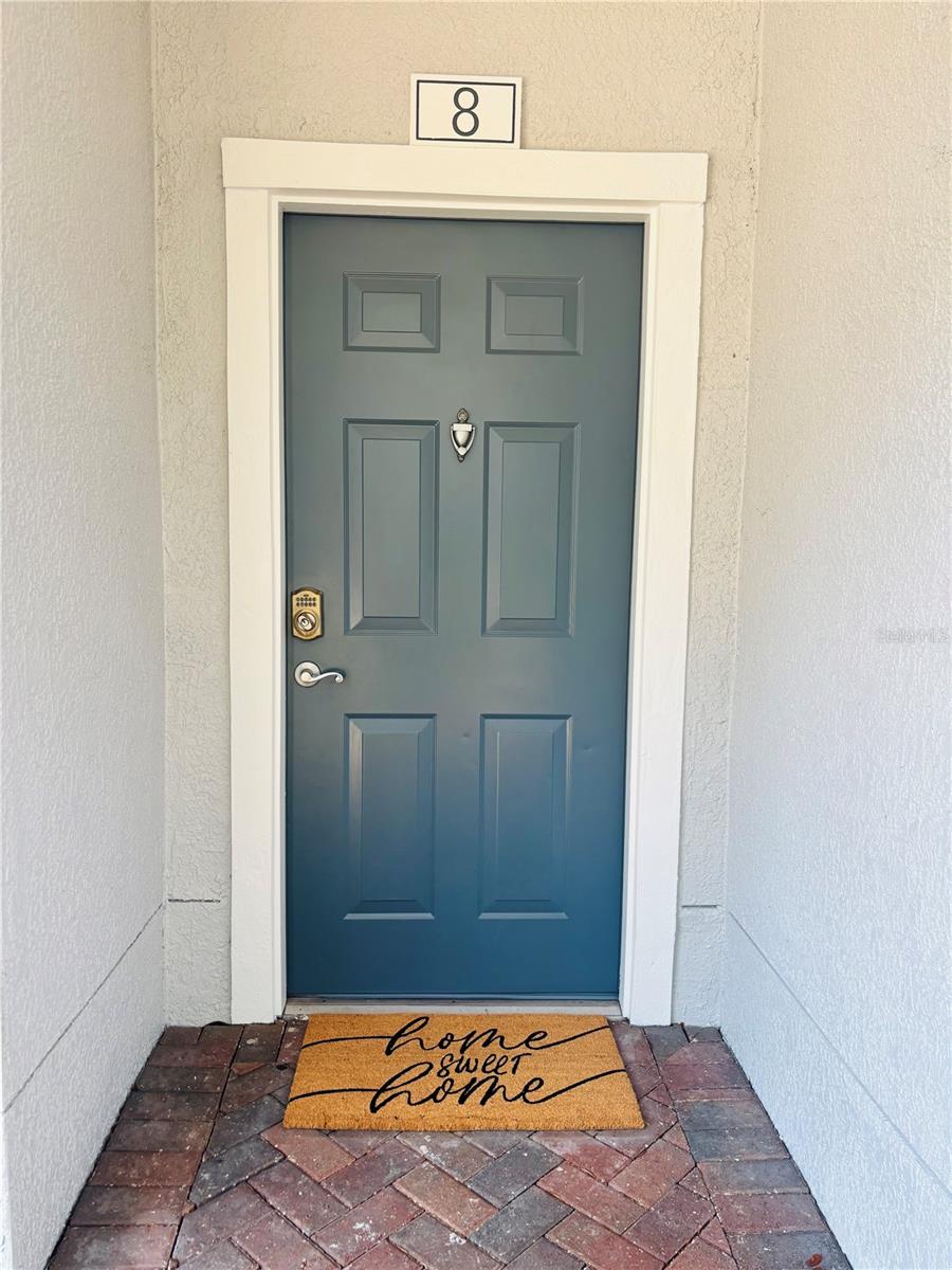 Image 8 of 72 For 2586 Grand Central Parkway 8