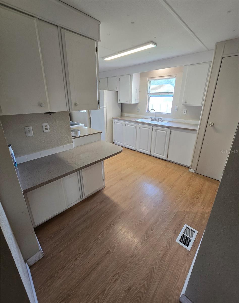 Image 16 of 37 For 1634 Dolphin Drive & 1636