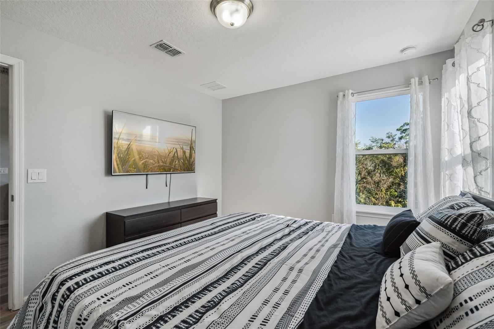 Image 18 of 53 For 2451 Sky Stone Court