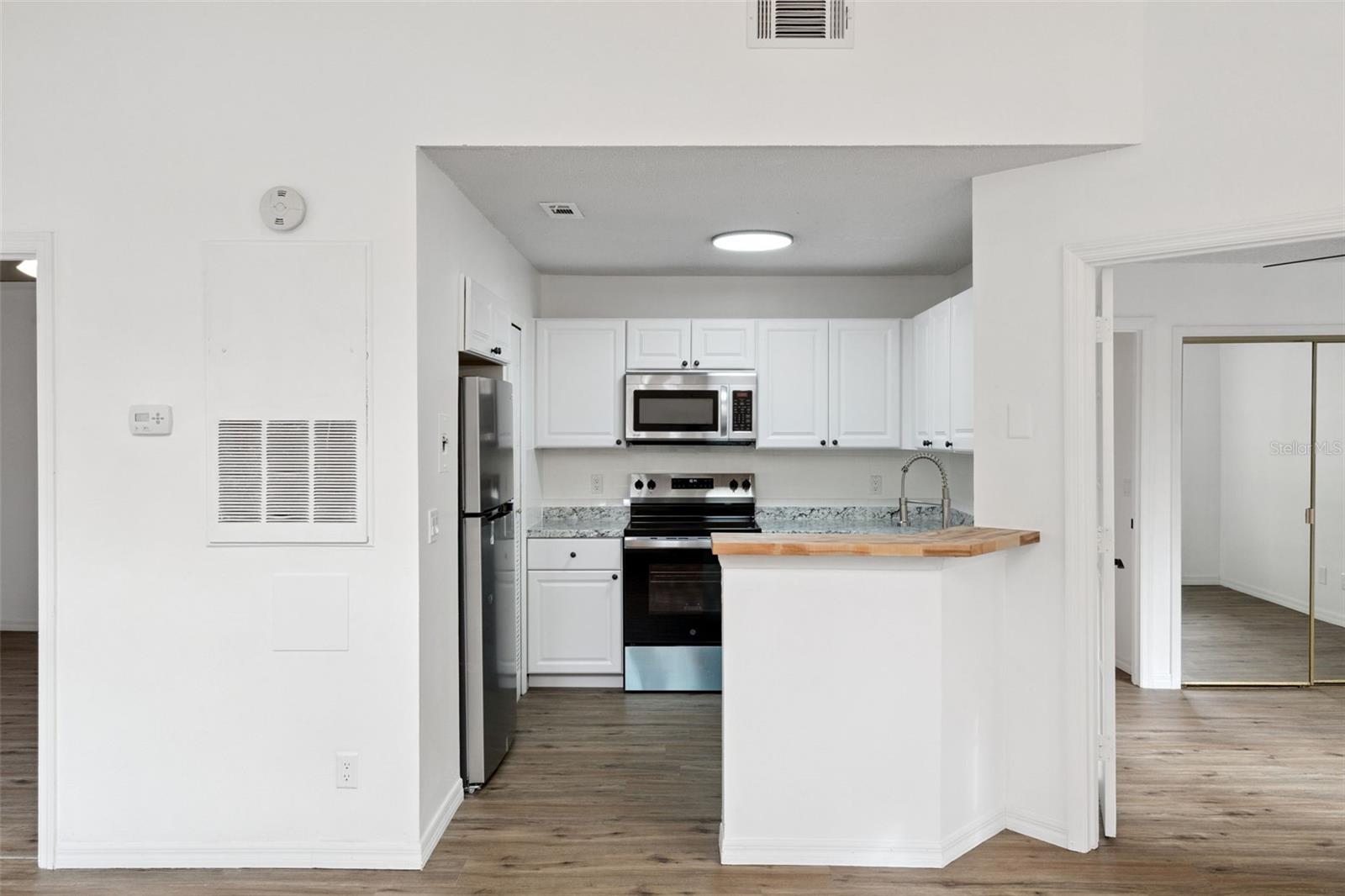 Image 15 of 38 For 624 Cambridge Way 104