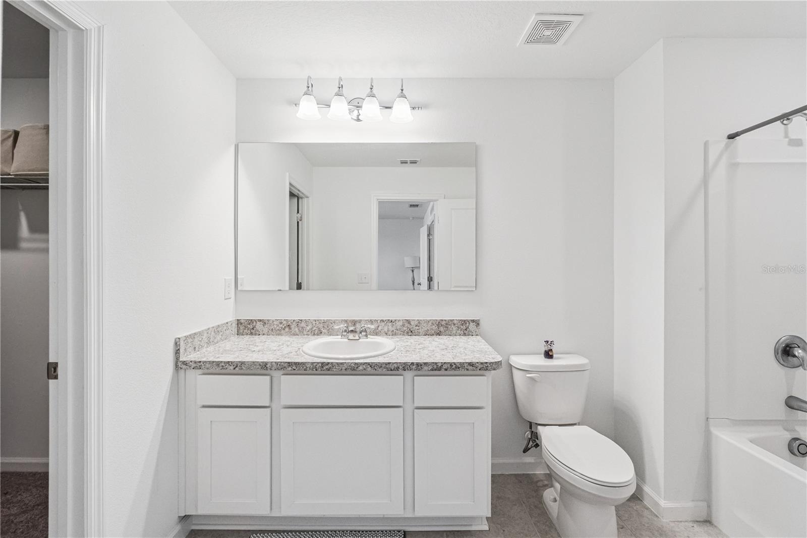 Image 11 of 19 For 5931 Chestnut Grove Place